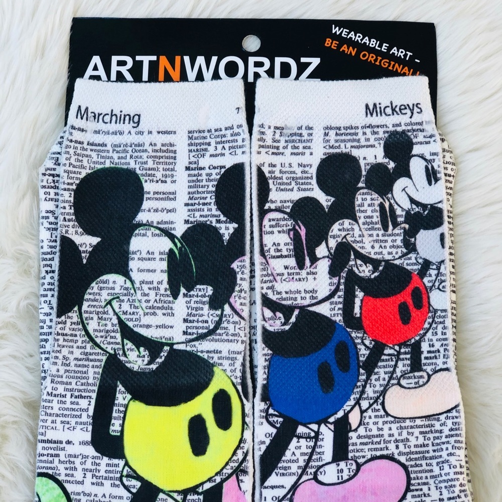 Mickey Mouse ARTNWORDZ wearable Art socks - Picture 4 of 8